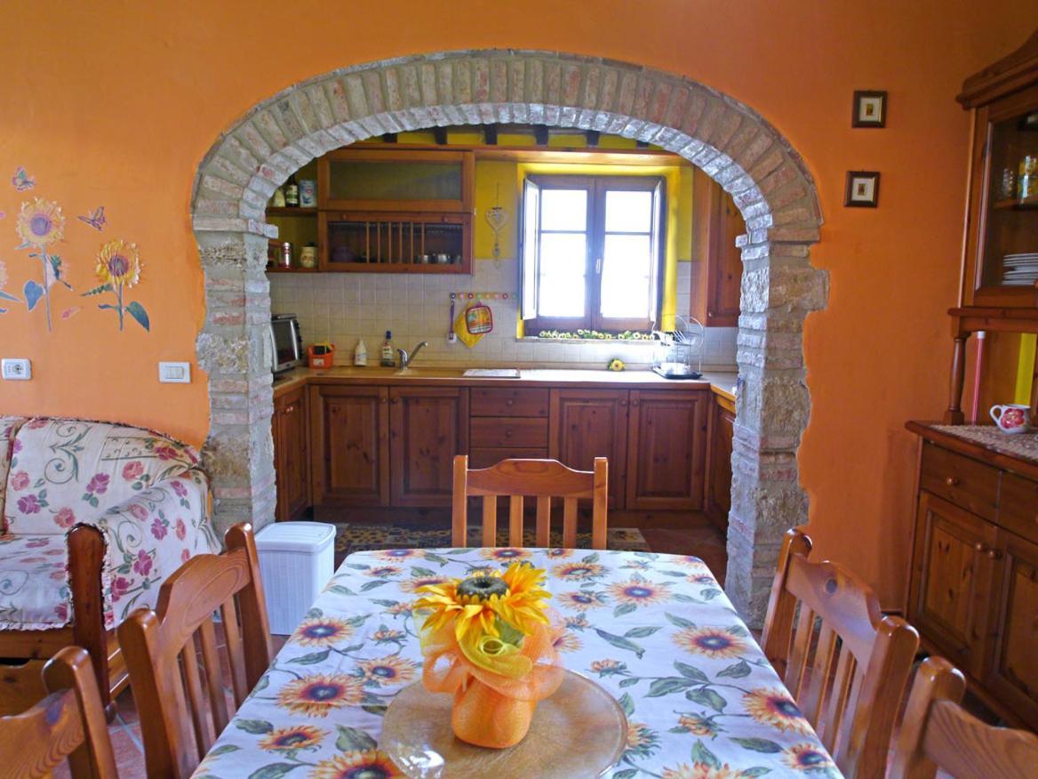 Casa Country House Girasole Vakantie Huis-Wakacje Huis Asciano Zewnętrze zdjęcie